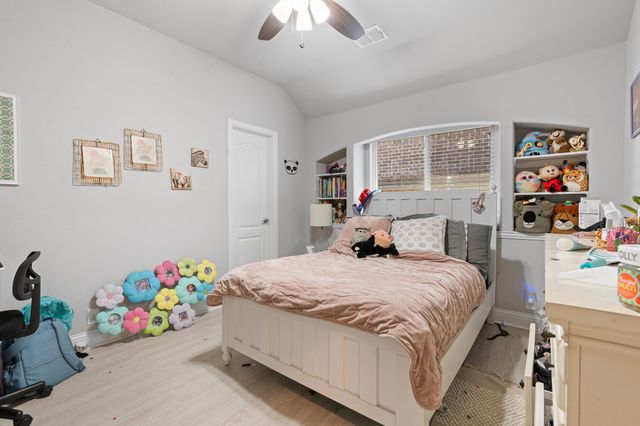 505 Livia Street, Burleson, TX 76028