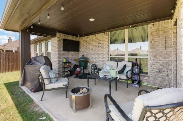 505 Livia Street, Burleson, TX 76028