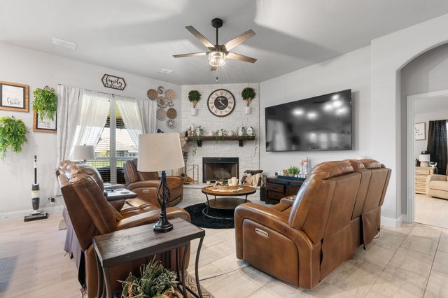 505 Livia Street, Burleson, TX 76028