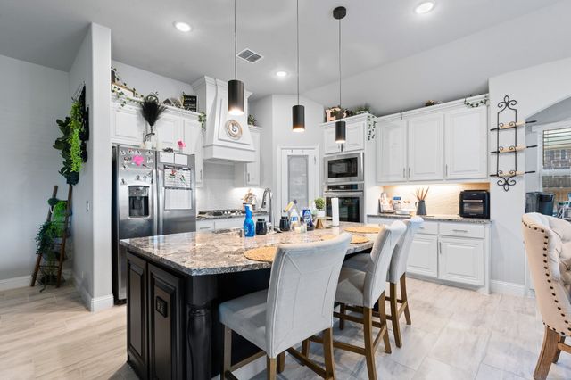 505 Livia Street, Burleson, TX 76028