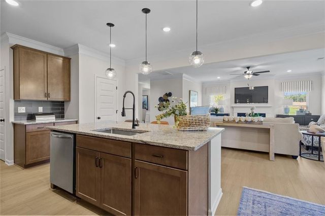 806 Haven Springs Trace, Douglasville, GA 30134