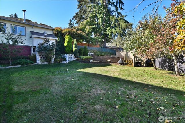 23116 80th Place W, Edmonds, WA 98026