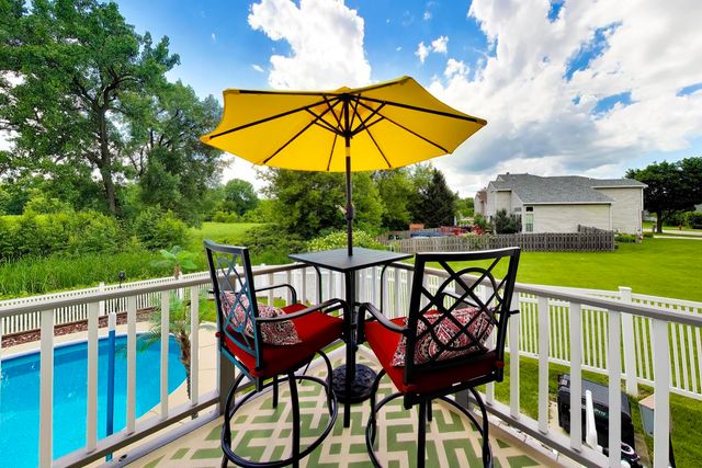 4840 Bordeaux Drive, Lake In The Hills, IL 60156