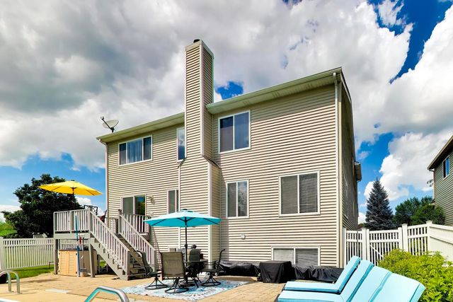 4840 Bordeaux Drive, Lake In The Hills, IL 60156