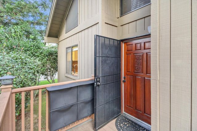 2240 Boyer Dr, Carmichael, CA 95608