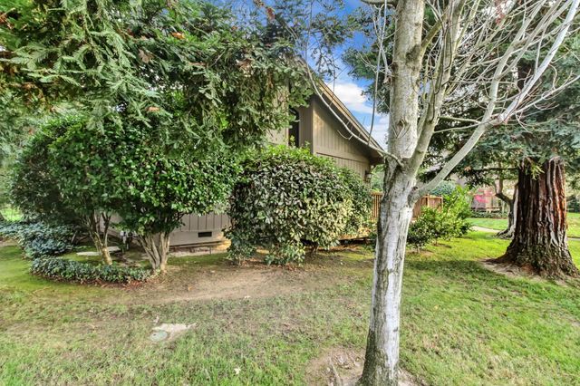 2240 Boyer Dr, Carmichael, CA 95608