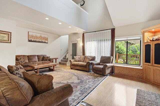 2240 Boyer Dr, Carmichael, CA 95608