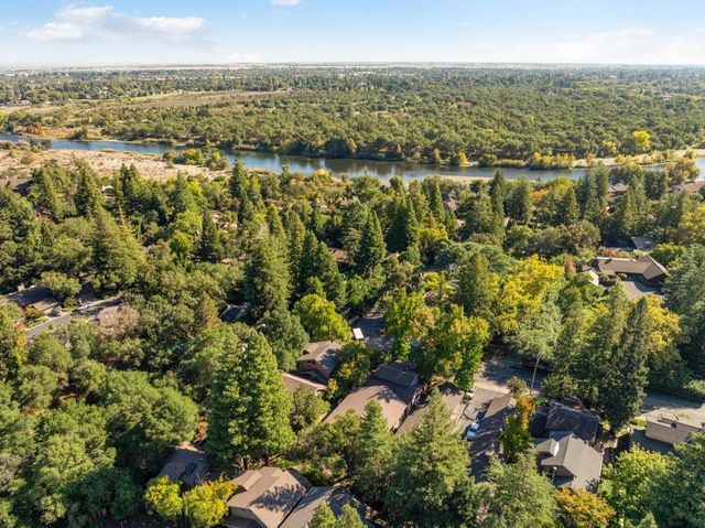 2240 Boyer Dr, Carmichael, CA 95608