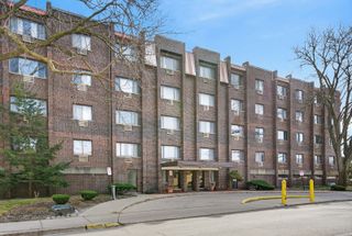 8455 W Leland Avenue 309, Chicago, IL 60656