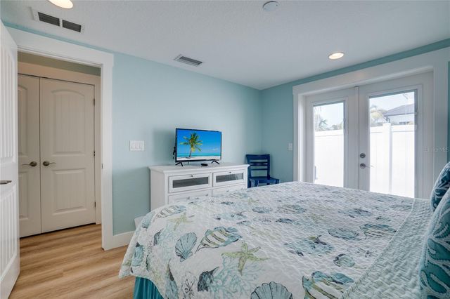 3009 AVENUE E A, Bradenton Beach, FL 34217