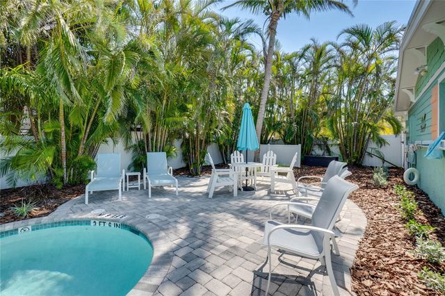 3009 AVENUE E A, Bradenton Beach, FL 34217