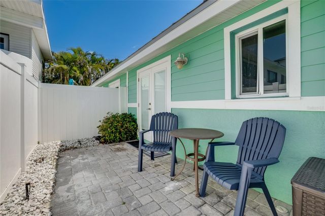 3009 AVENUE E A, Bradenton Beach, FL 34217