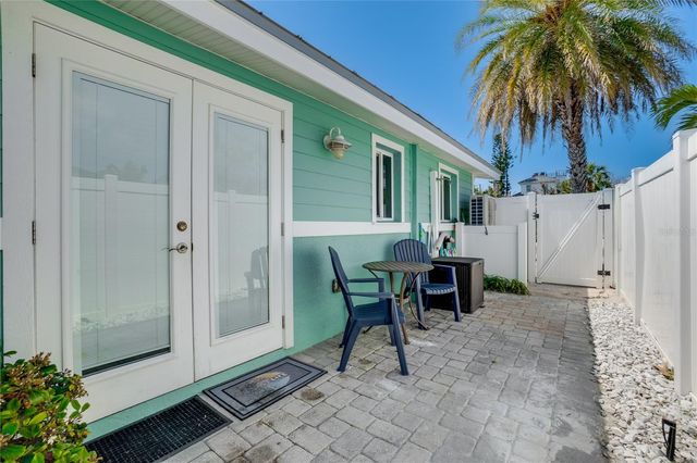 3009 AVENUE E A, Bradenton Beach, FL 34217