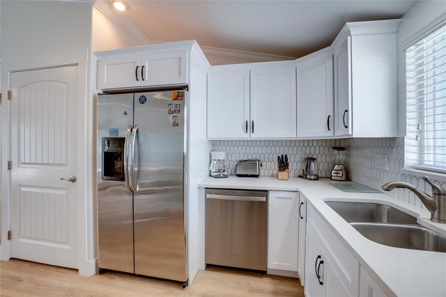3009 AVENUE E A, Bradenton Beach, FL 34217