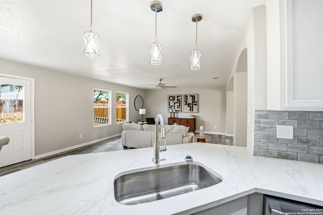 10335 Royal Estate, San Antonio, TX 78245