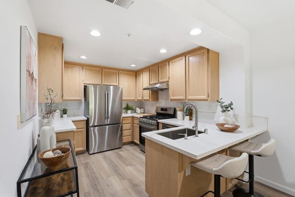 Image 7 of property listing at 1306 Tea Rose Circle, San Jose, CA 95131