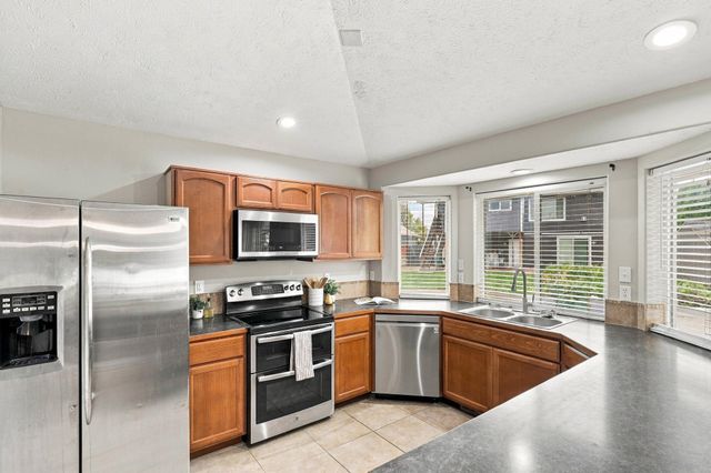 1708 E Houghton Ct, Spokane, WA 99217