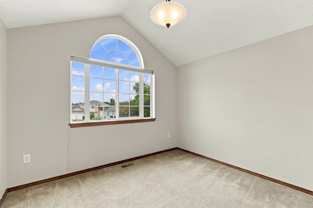 1708 E Houghton Ct, Spokane, WA 99217