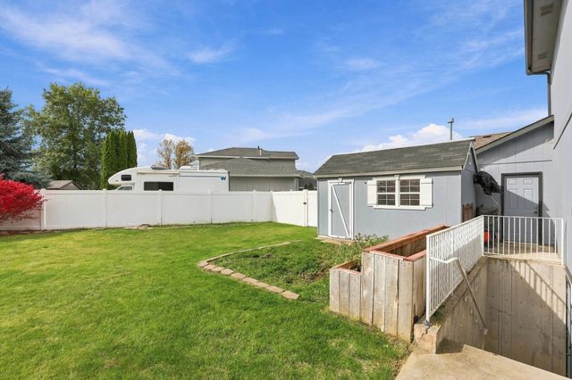 1708 E Houghton Ct, Spokane, WA 99217