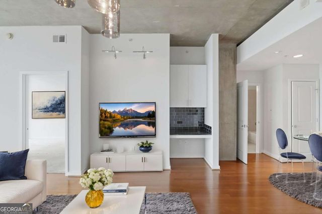 860 Peachtree Street NE 2314, Atlanta, GA 30308
