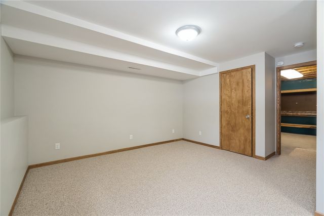 2124 49th Street, Marion, IA 52302