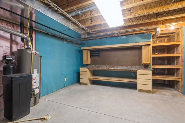 2124 49th Street, Marion, IA 52302