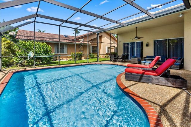 11841 NW 2nd Street, Coral Springs, FL 33071