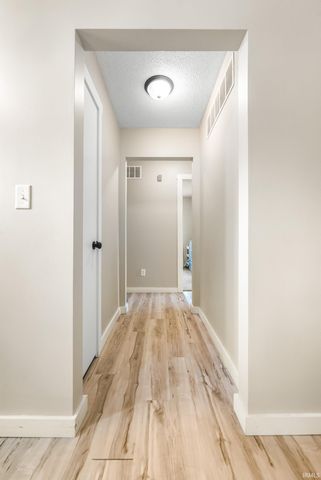 18098 Sunny Lane, Goshen, IN 46526