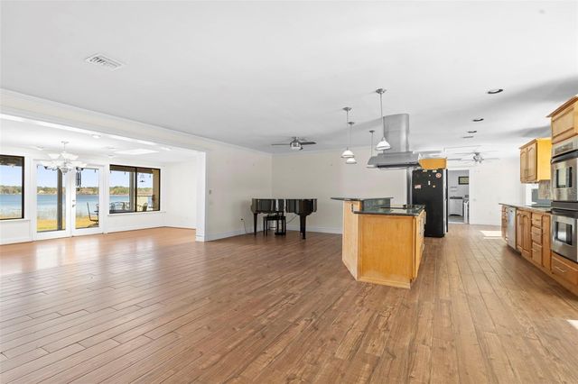 811 BILLSBOROUGH ROAD, Geneva, FL 32732