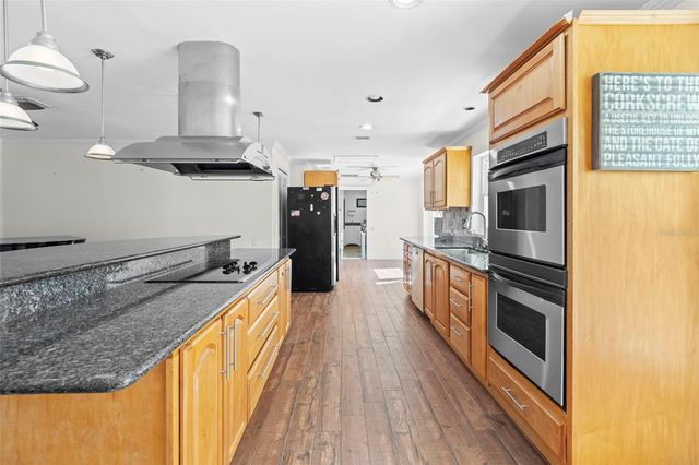 811 BILLSBOROUGH ROAD, Geneva, FL 32732