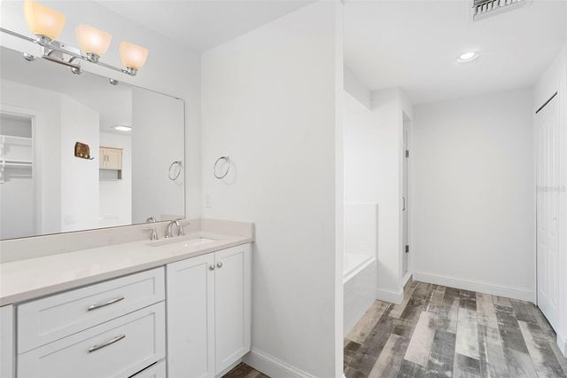 811 BILLSBOROUGH ROAD, Geneva, FL 32732