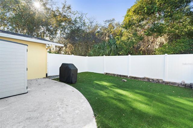 811 BILLSBOROUGH ROAD, Geneva, FL 32732