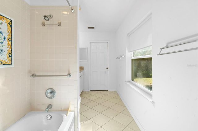 811 BILLSBOROUGH ROAD, Geneva, FL 32732