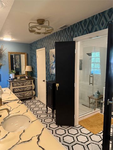 1650 Azteca Drive, Fort Worth, TX 76112