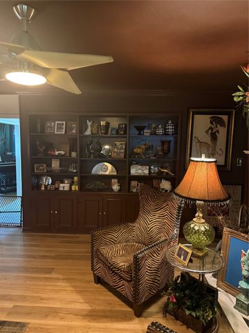 1650 Azteca Drive, Fort Worth, TX 76112