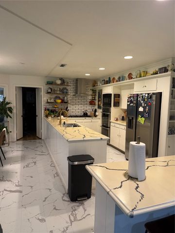 1650 Azteca Drive, Fort Worth, TX 76112