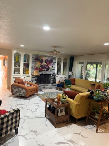 1650 Azteca Drive, Fort Worth, TX 76112