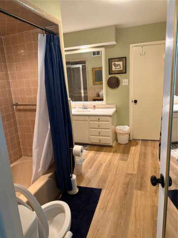 1650 Azteca Drive, Fort Worth, TX 76112