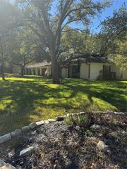 1650 Azteca Drive, Fort Worth, TX 76112