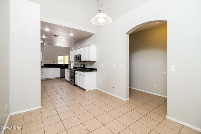 42479 W SOMERSET Drive, Maricopa, AZ 85138