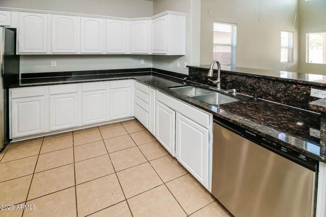 42479 W SOMERSET Drive, Maricopa, AZ 85138