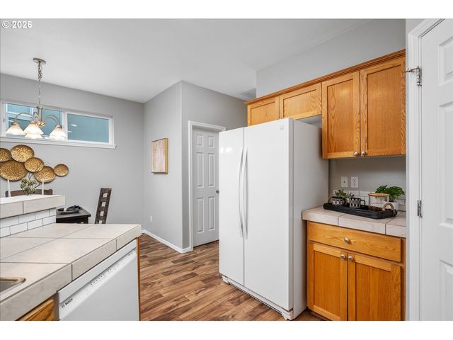 2318 Nw ROSEBURG Ter, Beaverton, OR 97006