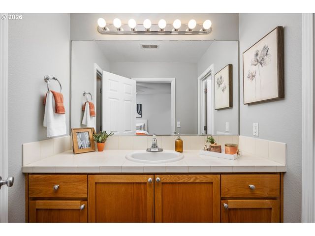 2318 Nw ROSEBURG Ter, Beaverton, OR 97006