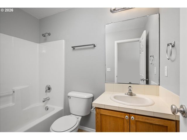 2318 Nw ROSEBURG Ter, Beaverton, OR 97006