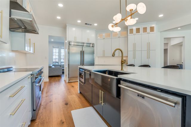 4 Trailside Court, Mansfield, TX 76063