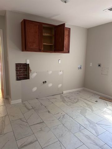 2498 VANDALE AVE, Memphis, TN 38108