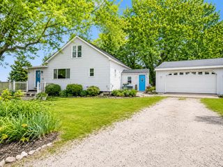 3428 S Comstock Avenue, Dayton Twp, MI 49412