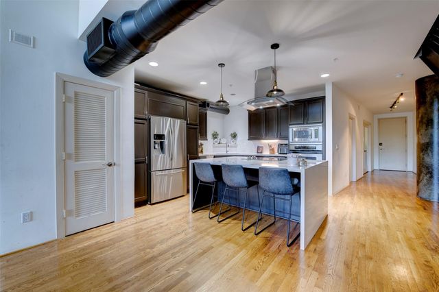 1005 S Shepherd Drive 211, Houston, TX 77019