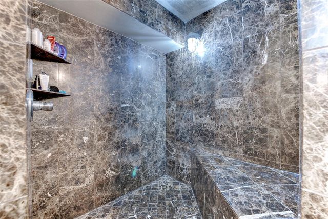 1005 S Shepherd Drive 211, Houston, TX 77019