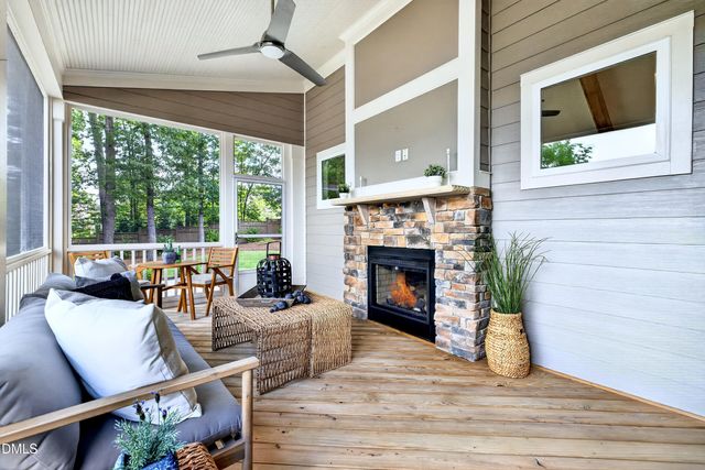 304 Sunset Glade Circle, Fuquay Varina, NC 27526
